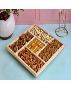 Signature Dry Fruit & Makhana Hamper with Chocolates